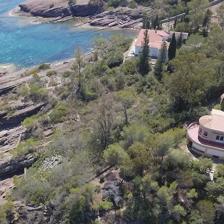 Charmante Provencale Pieds Dans L'eau Avec Piscine Et Privee Villa Saint-Raphaël