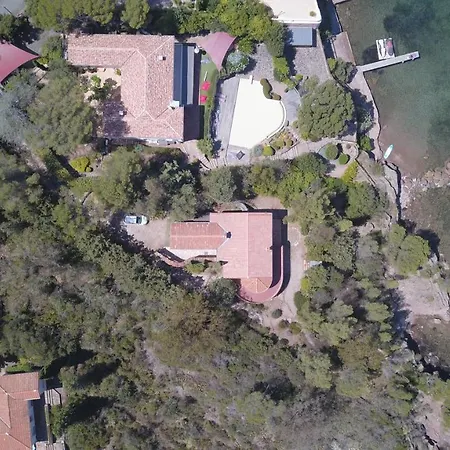 Avec Piscine Et Privee La Crique Agay Villa Saint-Raphael (Var)