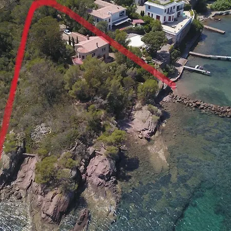 Вілла Charmante Provencale Pieds Dans L'eau Avec Piscine Et Privee