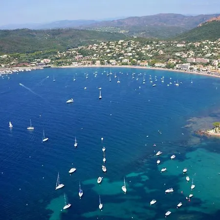 Charmante Provencale Pieds Dans L'eau Avec Piscine Et Privee * Saint-Raphaël